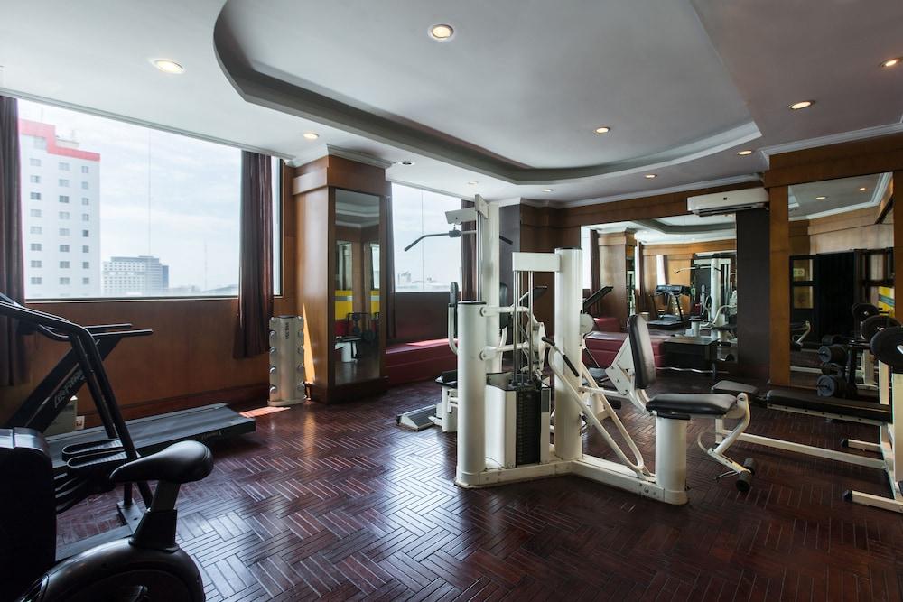 Almadera Hotel Макасар Екстериор снимка