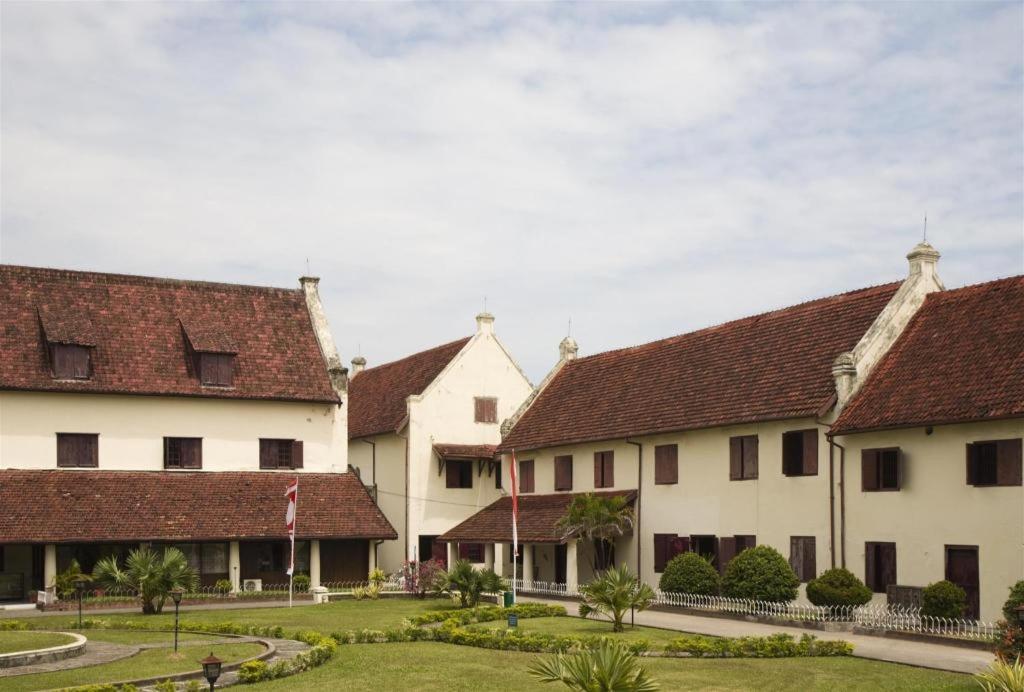 Almadera Hotel Макасар Екстериор снимка