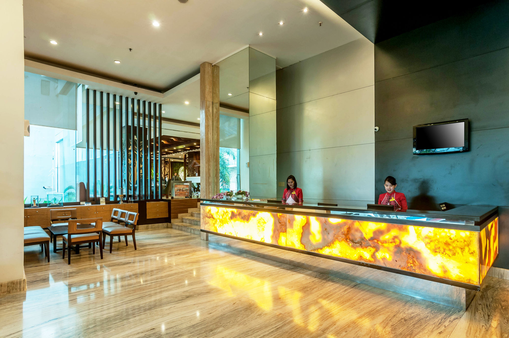 Almadera Hotel Макасар Екстериор снимка